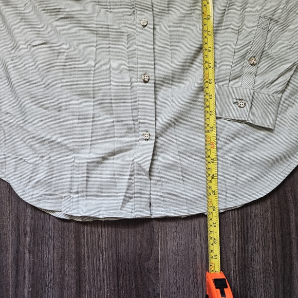 Mountain Hard Wear Button Up - Picture 2 of 10